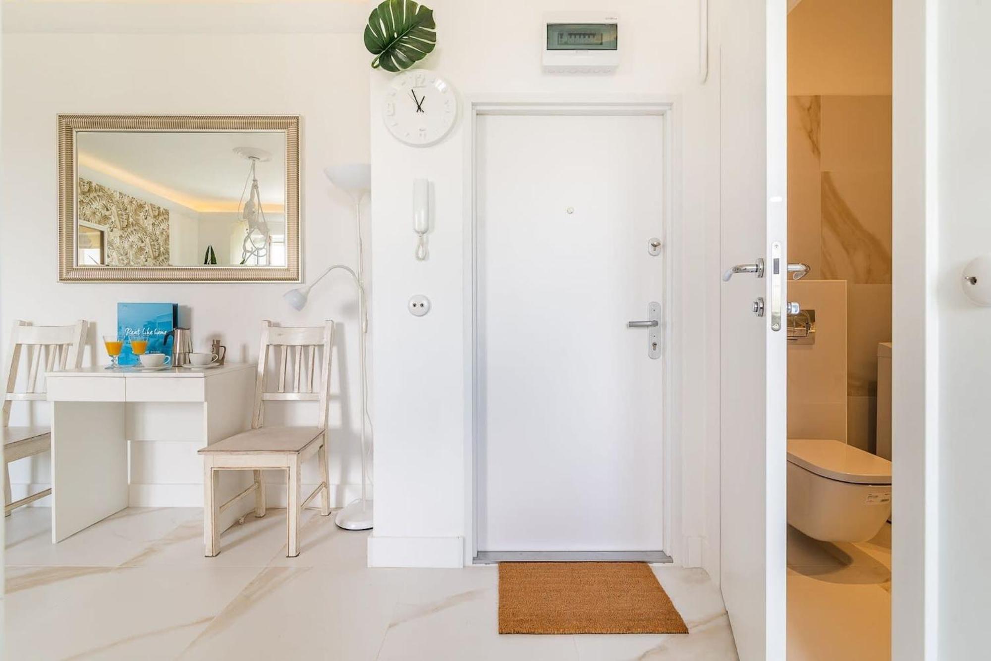 Plac Inwalidow 10 - Aesthetic Apartment By Noclegi Renters Varşova Dış mekan fotoğraf